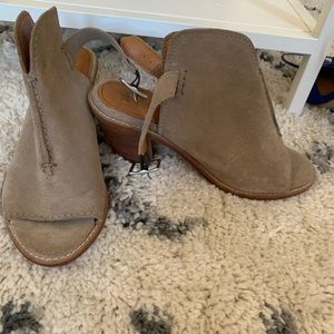 Frye | Courtney Sling Block Heel